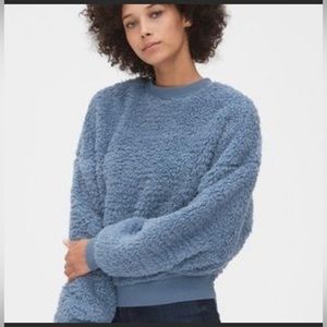 🎉HP🎉 New Gap Women’s Blue Pullover Fuzzy Soft Sweater Size Medium